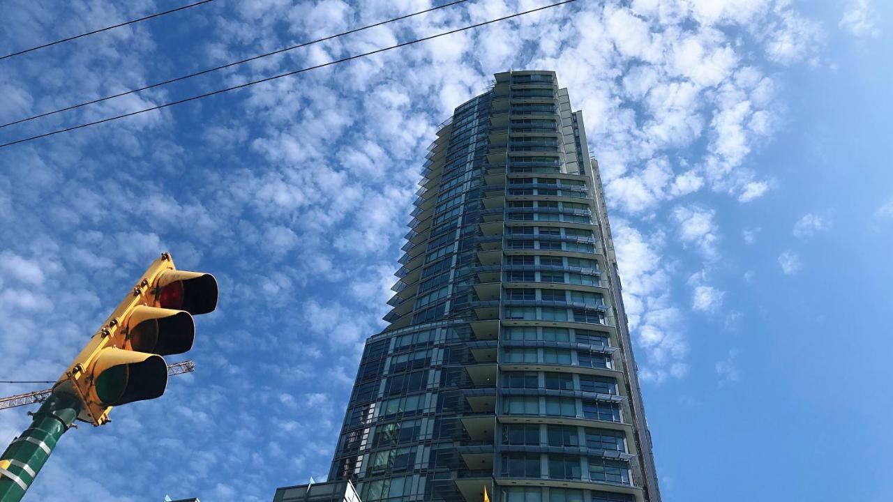 Apartment Brand New Seaview High-rise Downtown *