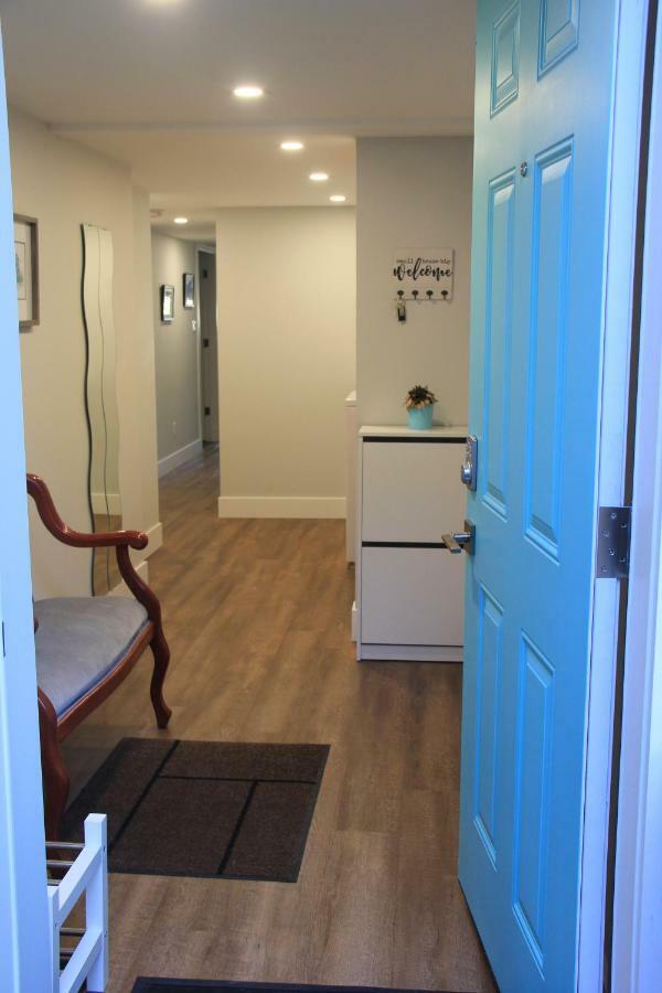 Hiddengem-private Modern On Trendy Main St Vancouver
