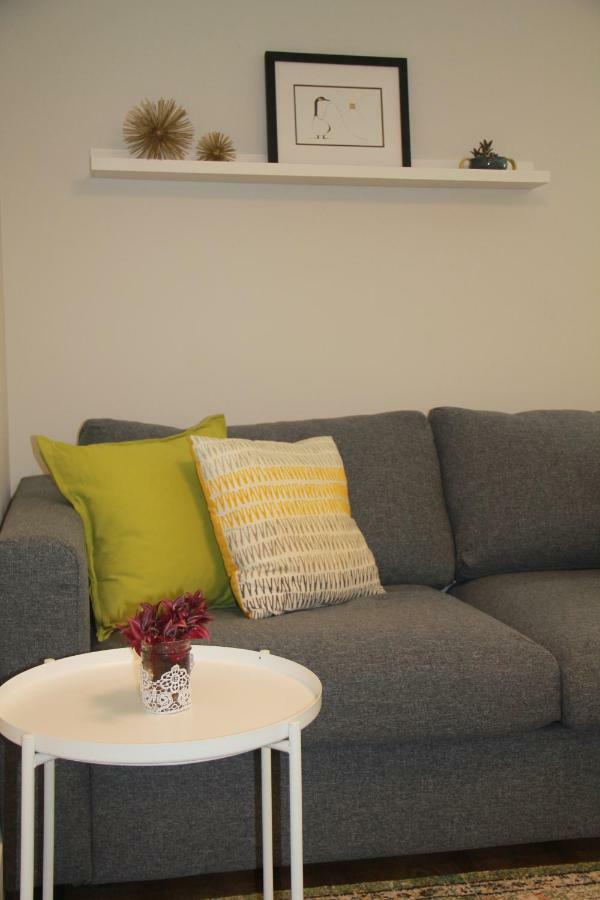 Hiddengem-private Modern On Trendy Main St Vancouver
