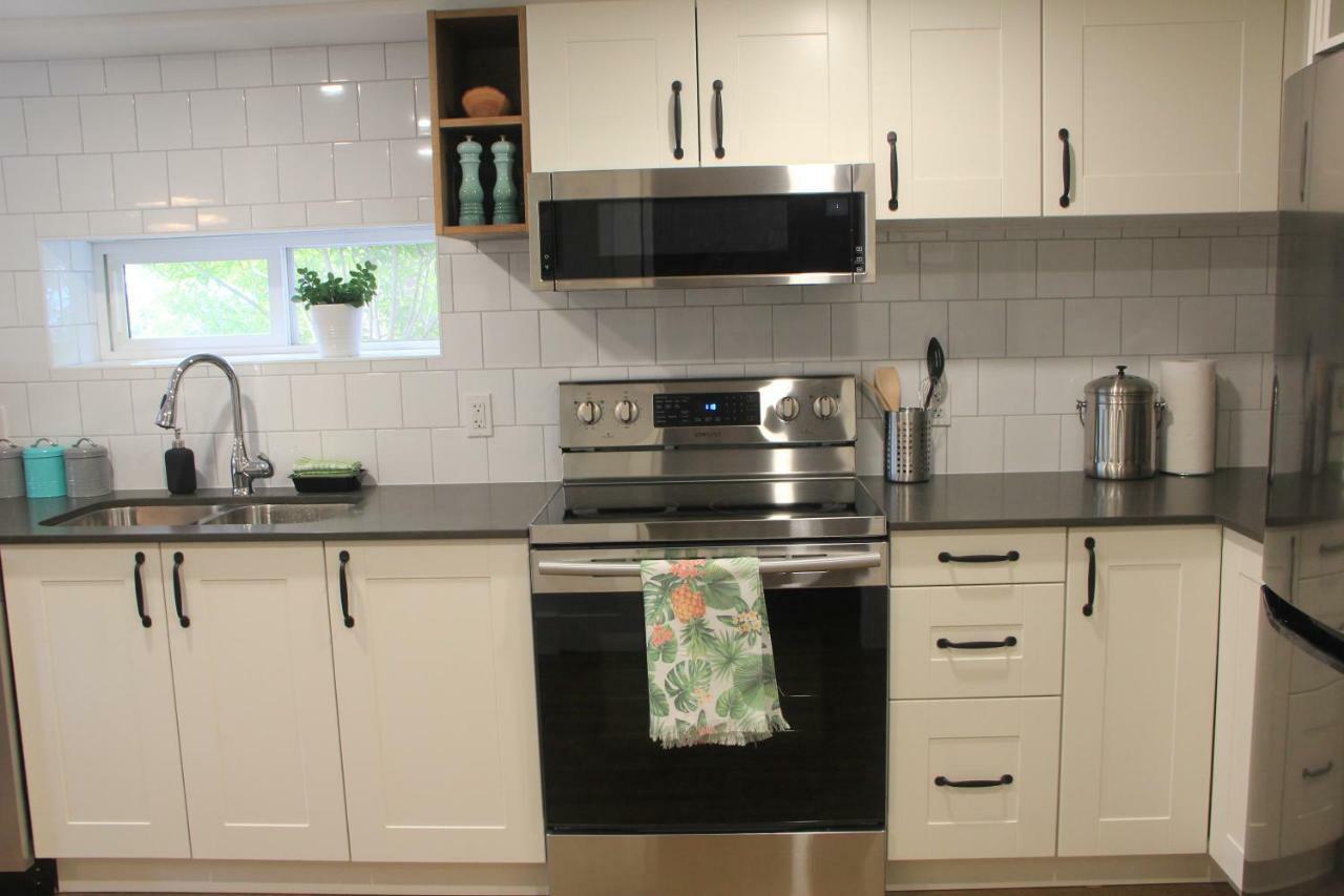 Hiddengem-private Modern On Trendy Main St Vancouver