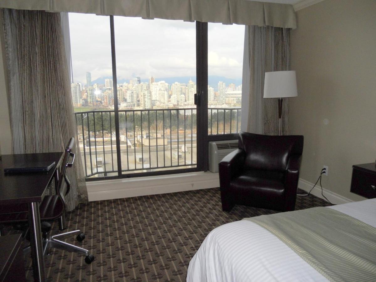 Hotel Park & By Radisson 3*