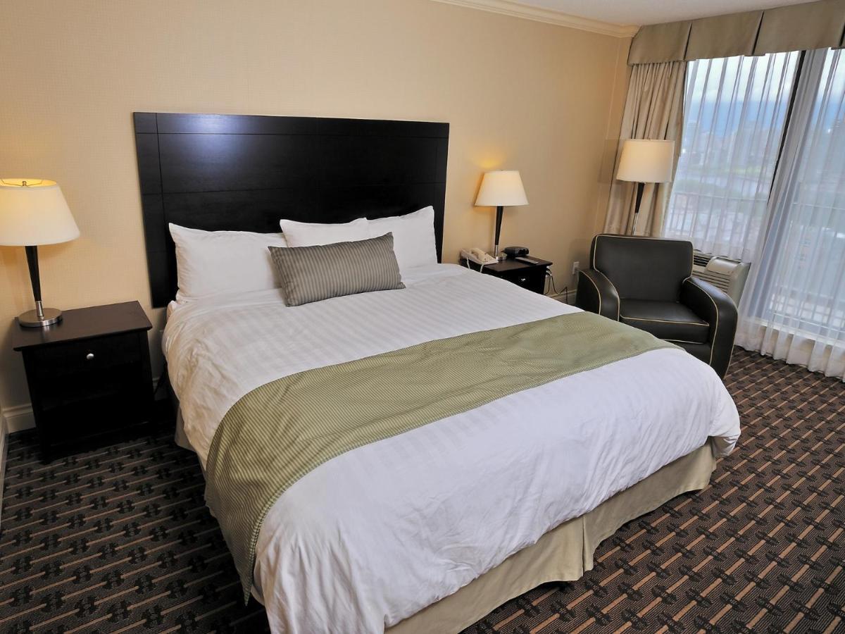 Park & By Radisson Hotel