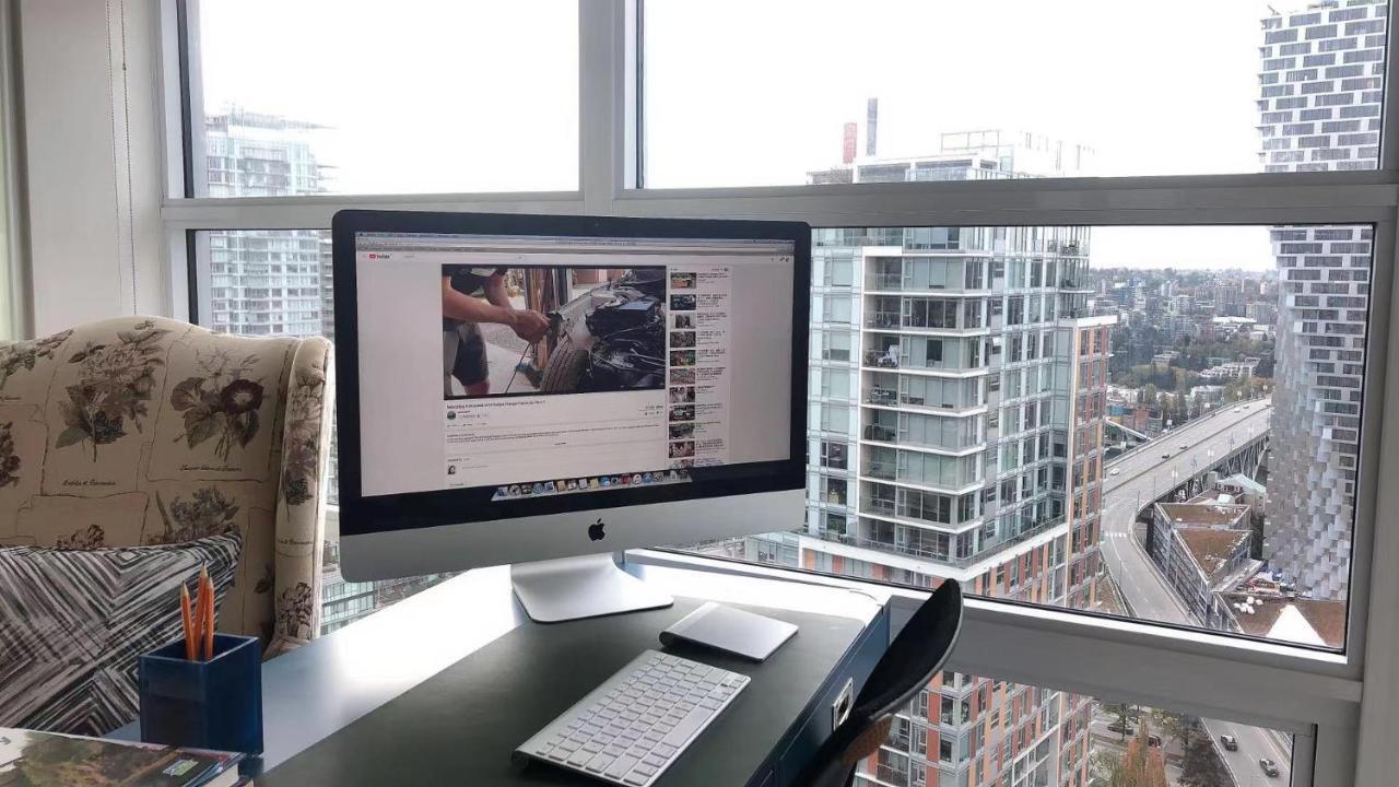 Apartment Brand New Seaview High-rise Downtown Vancouver
