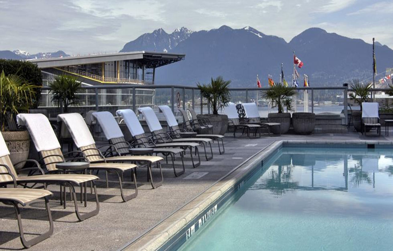 Fairmont Waterfront Hotel