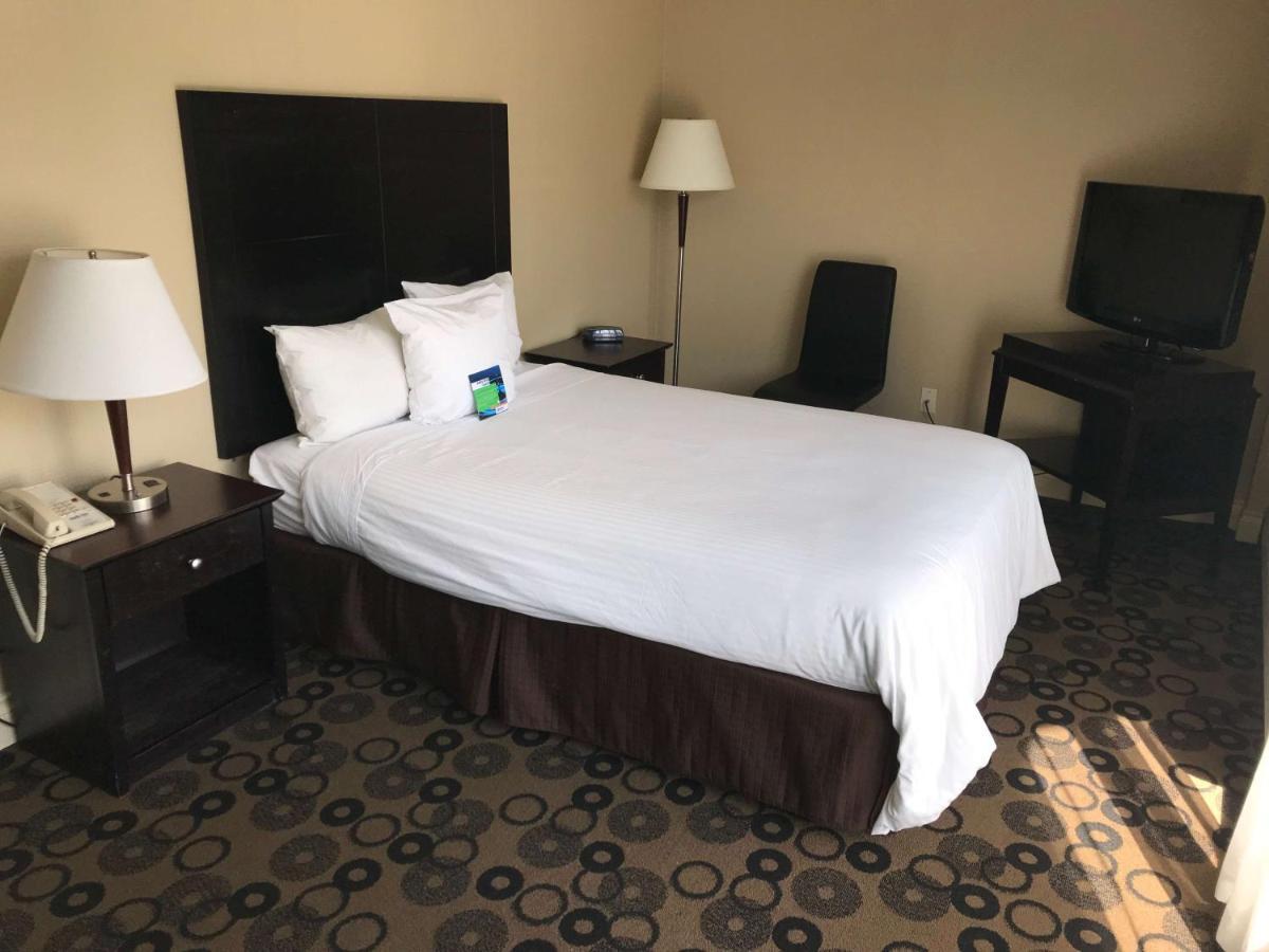 Park & By Radisson Vancouver