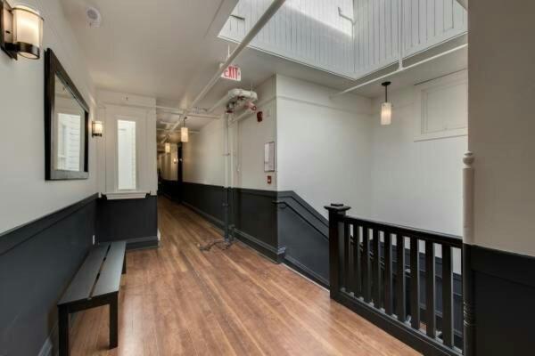 5 Star Location Downtown Core 1035 Granville St 6bed-rooms Unit 16 People Available Vancouver