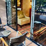 Pinnacle Hotel Harbourfront