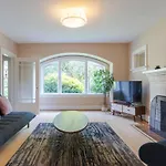 Sunny Vintage Home In Kits With Free Parking