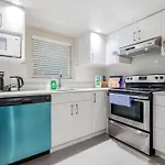 Wonderful 3-Bedroom House Dunbar Near Ubc