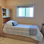 Helen\'S House / Close To Skytrain And Airport