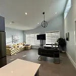 Entire Brand New 3 Bed 2 Bath Guesthouse