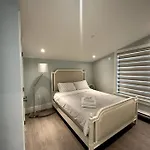 Entire Brand New 3 Bed 2 Bath Guesthouse