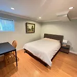Arbutus Violet Room