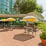 Rosedale On Robson Suite Hotel