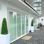 Rosellen Suites At Stanley Park