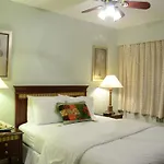 Rosellen Suites At Stanley Park