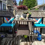 Helen\'S House / Close To Skytrain And Airport