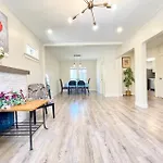Spacious 5Bd Retreat In Van