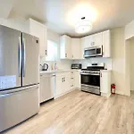 Spacious 5Bd Retreat In Van