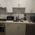 2-Bed Condo - Ultimate Comfort & Convenience For Corporate Stays