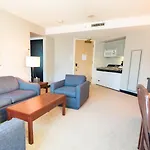 Rosedale On Robson Suite Hotel