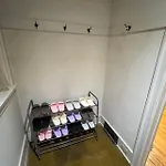 Vintage And Secluded Room In Vancouver West