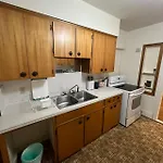 Vintage And Secluded Room In Vancouver West