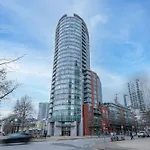 Modern Downtown Apartment With Pool Jacuzzi & Sauna