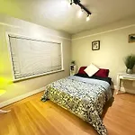Vancouver Private Room In Budget - Near Transit, Shopping, Ubc & Downtown