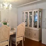 Lee Home