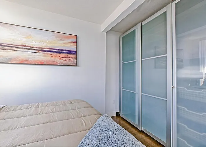 Marvelous 2 Bedroom Condo With Stunning Downtown Views!