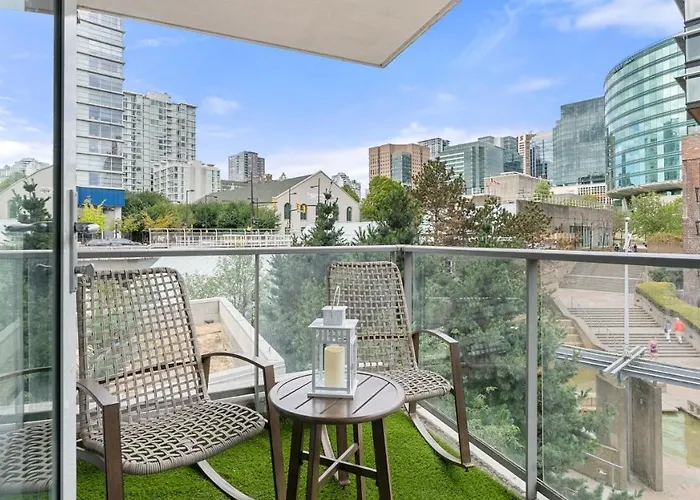 El Tesoro In The Heart Of Van W/ Air Con, Pool, And Free Parking