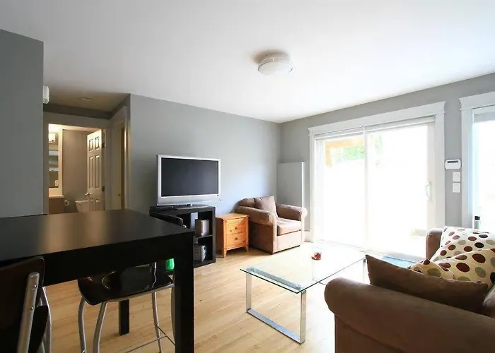 Qe Park Garden Suite 3Br 1.5Ba