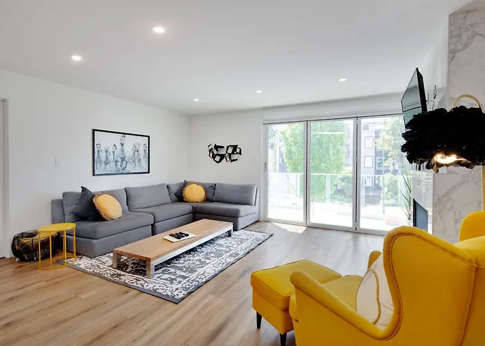 Three Bedroom On The Edge Of Downtown With Ac