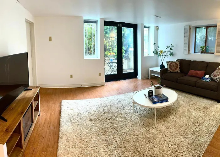 Charming Private Kitsilano Suite