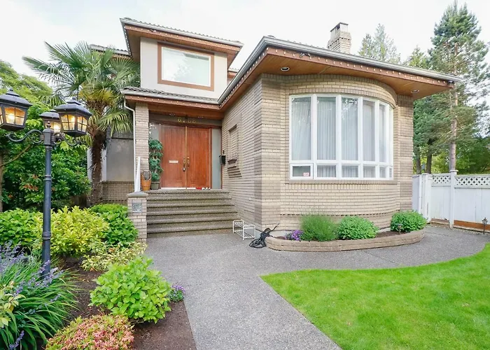 Maple Mansion
