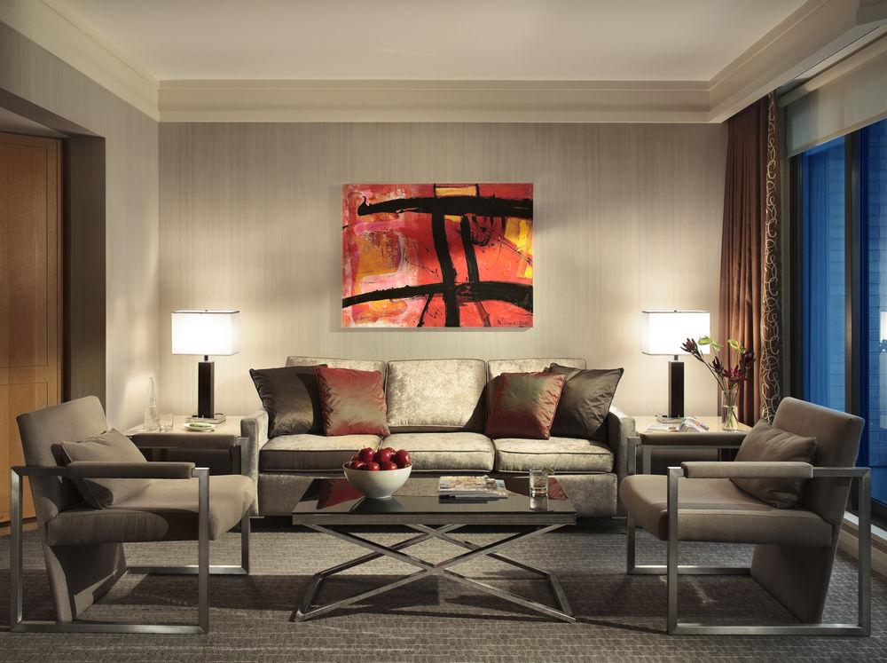 Metropolitan Hotel 4*