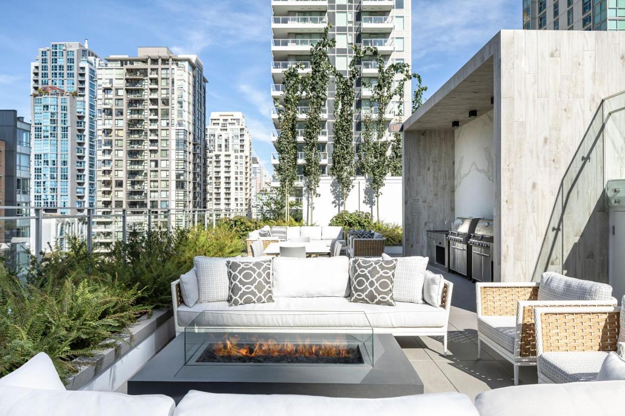 Level Yaletown - Richards