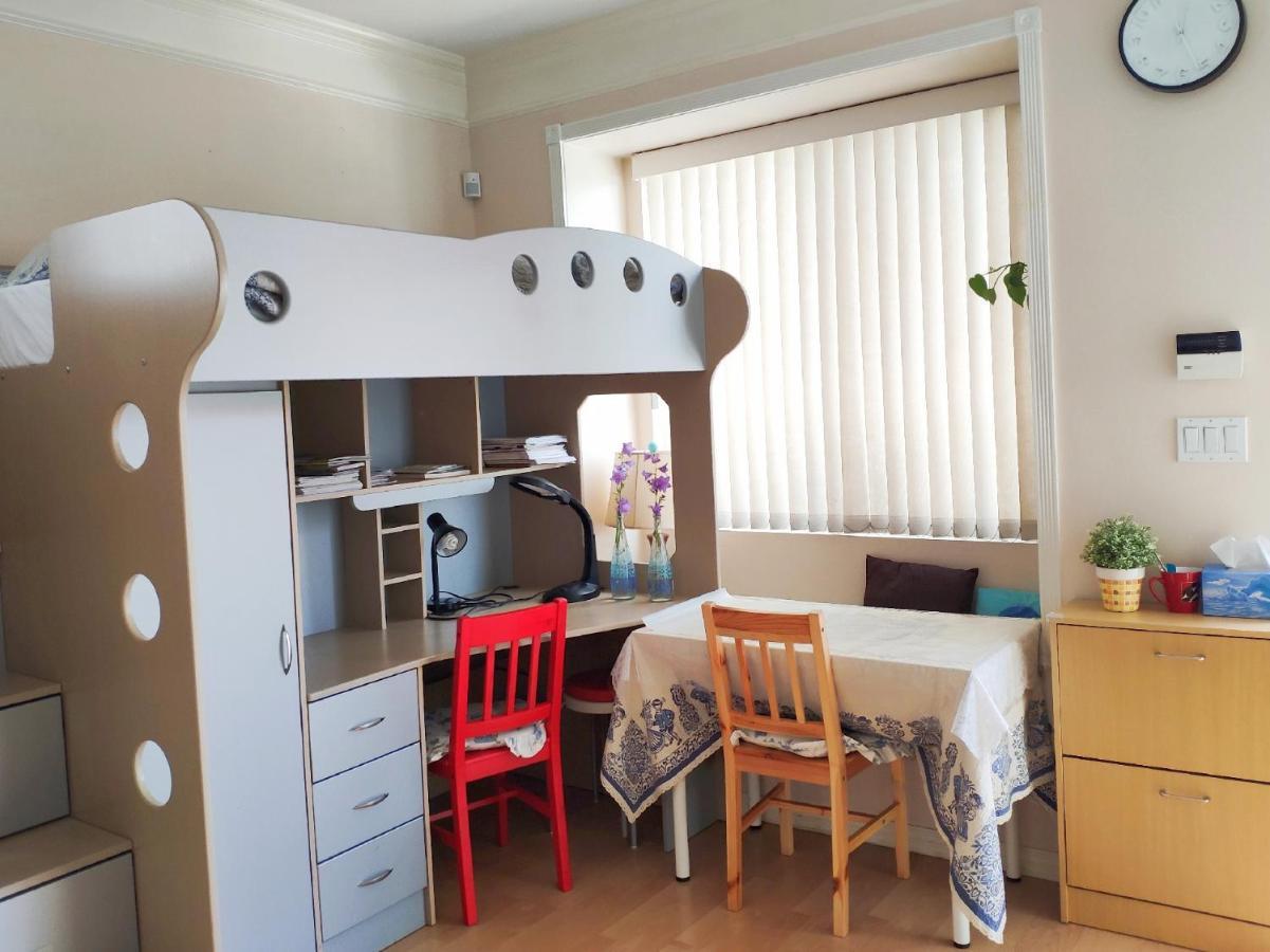 Helen's House / Close To Skytrain And Airport Bed & Breakfast *