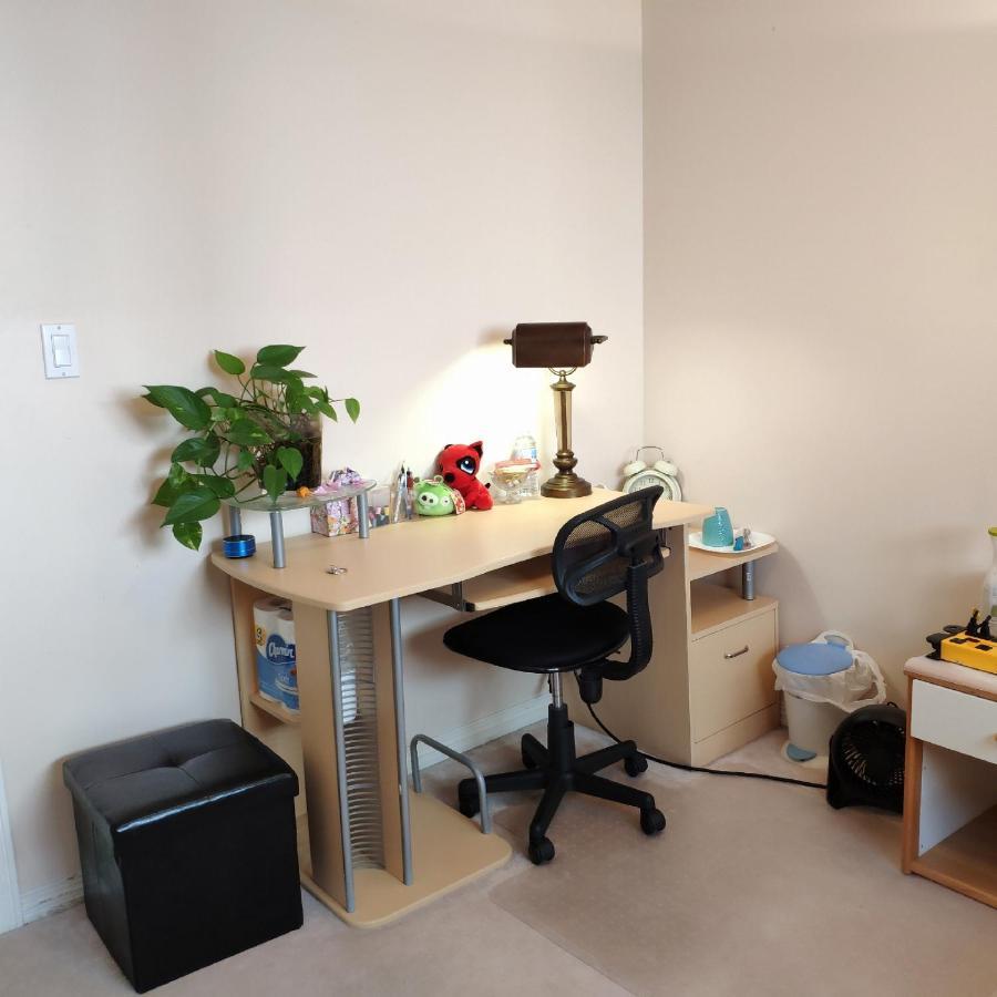 Helen's House / Close To Skytrain And Airport *