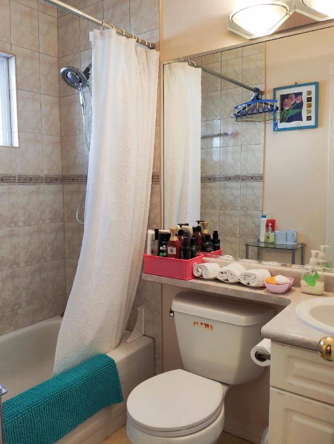 Bed & Breakfast Helen's House / Close To Skytrain And Airport *