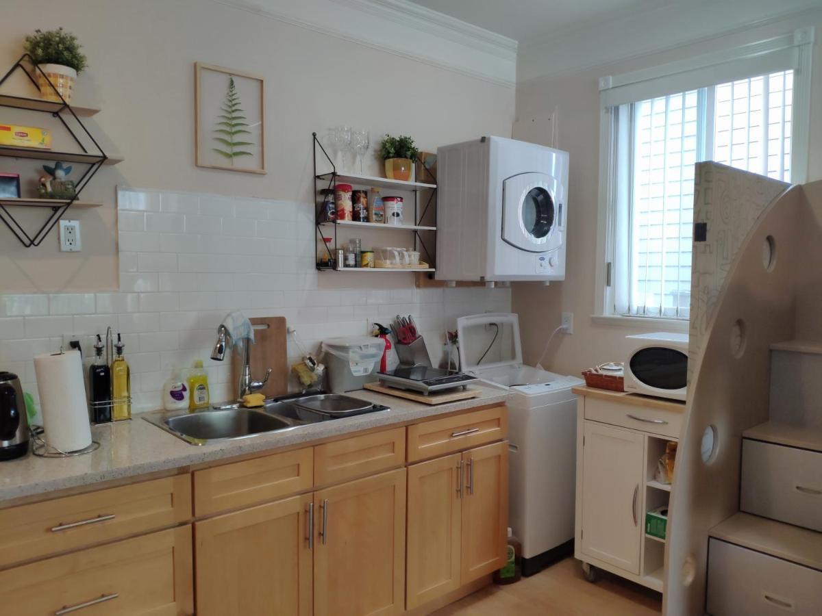 Helen's House / Close To Skytrain And Airport Bed & Breakfast Vancouver