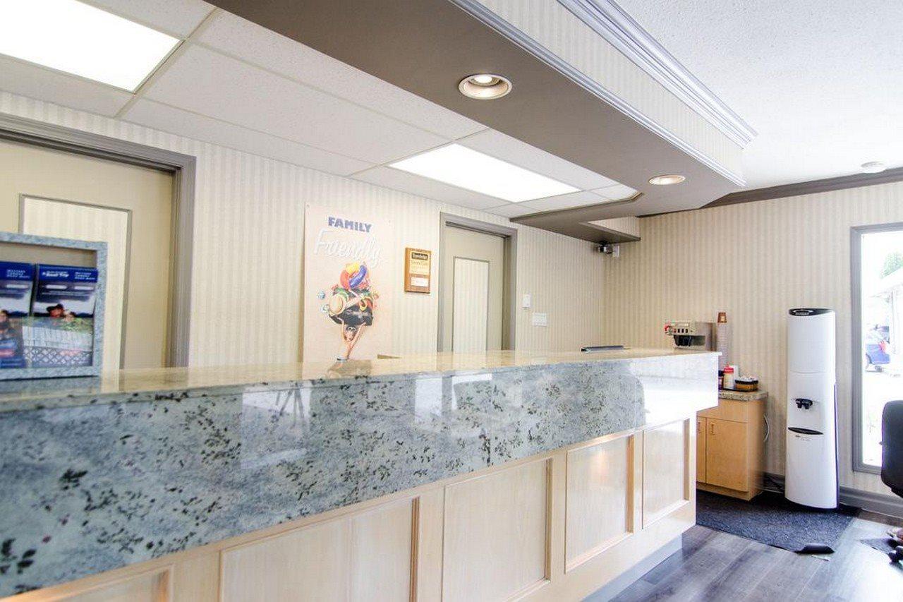 Motel Travelodge By Wyndham Lions Gate Vancouver