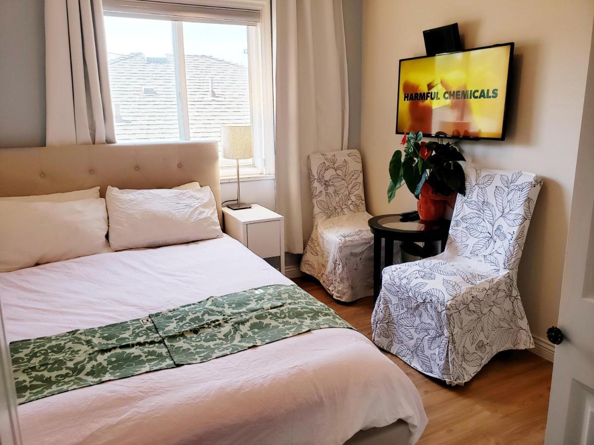 Lisa's Lovely Little House Homestay Vancouver