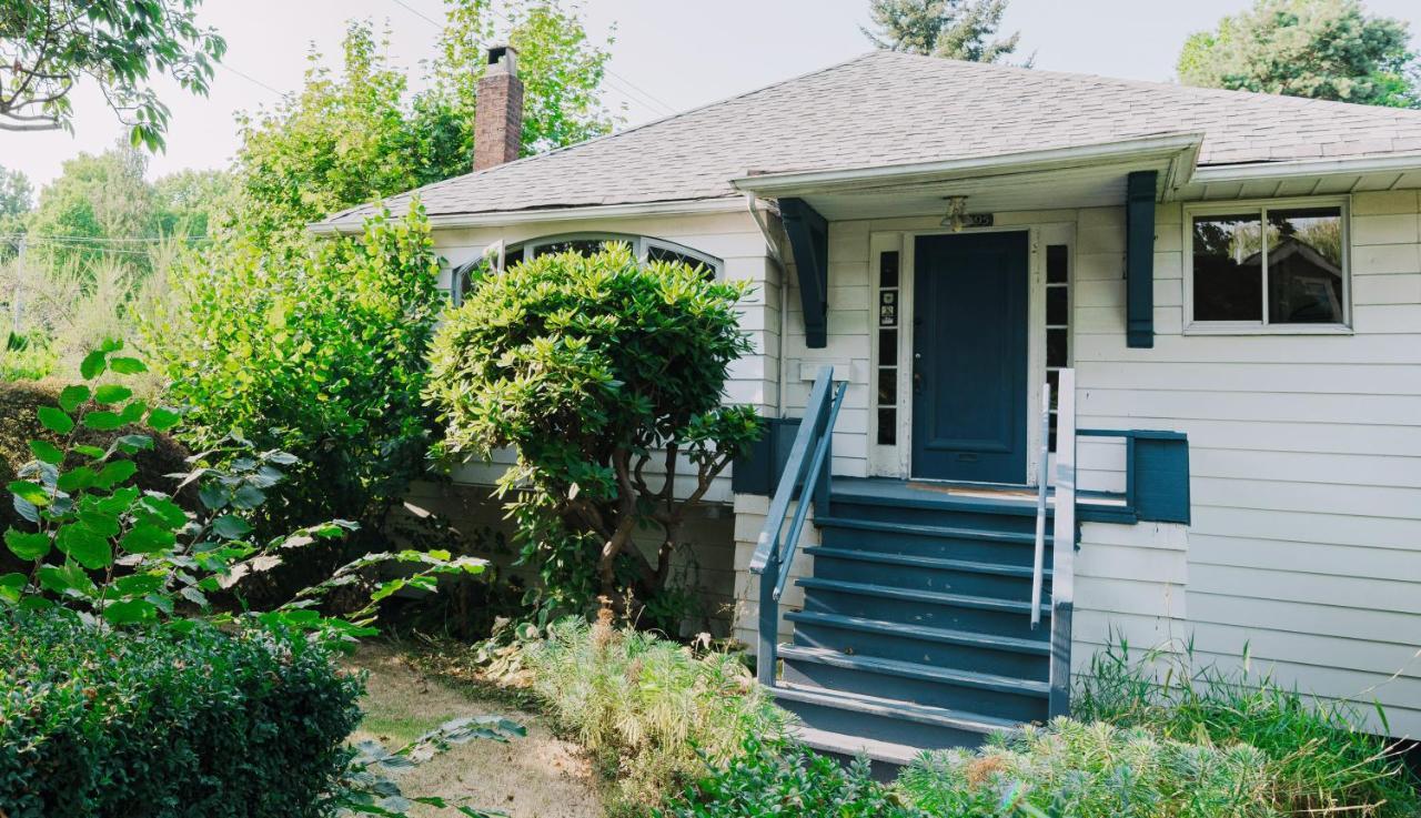 Sunny Vintage In Kits With Free Parking Villa