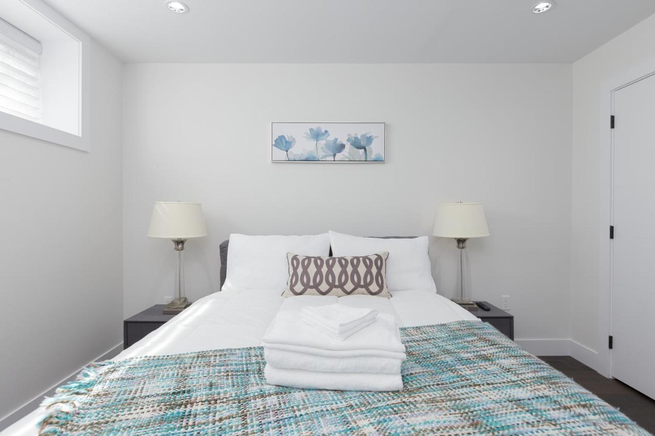 Cozy 3bdr Near Queen Elizabeth Park Holiday home