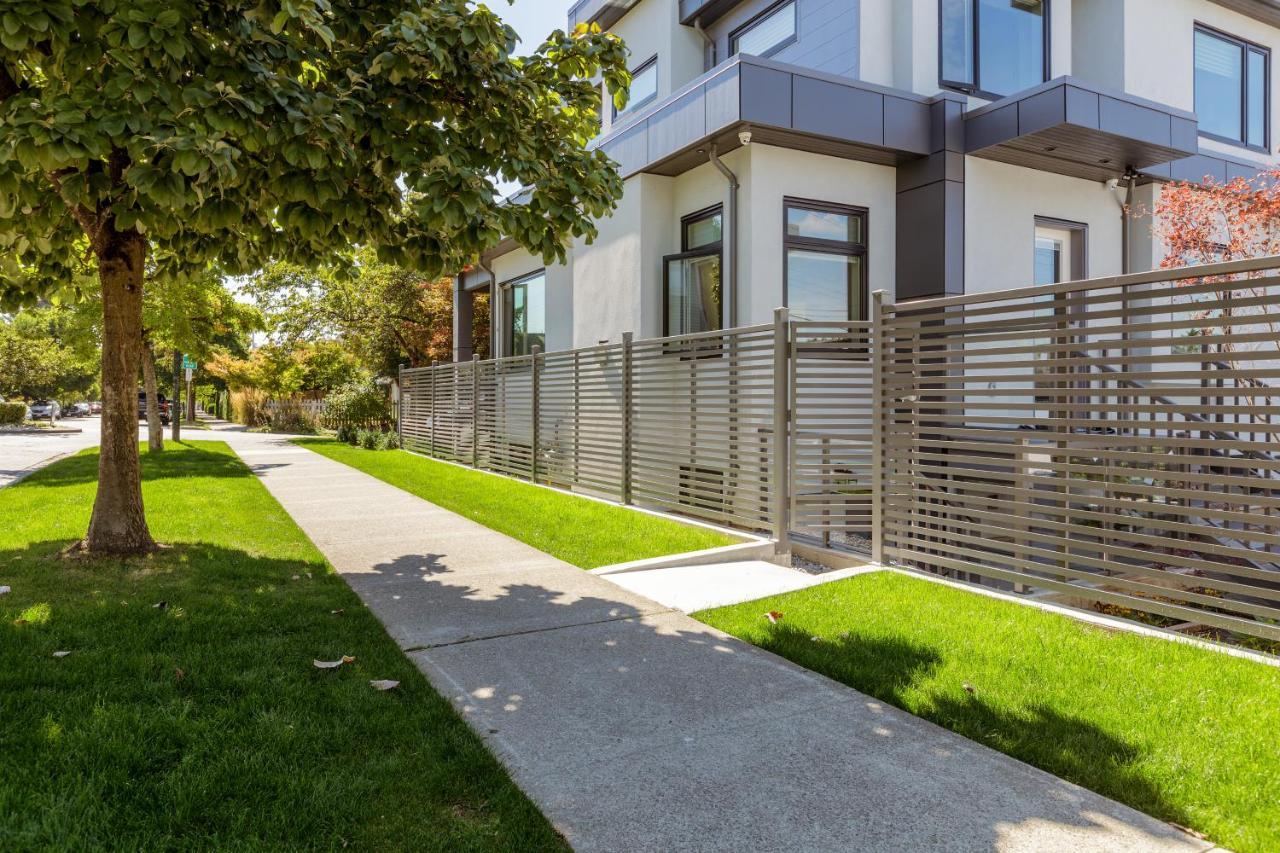 Holiday home Cozy 3bdr Near Queen Elizabeth Park *
