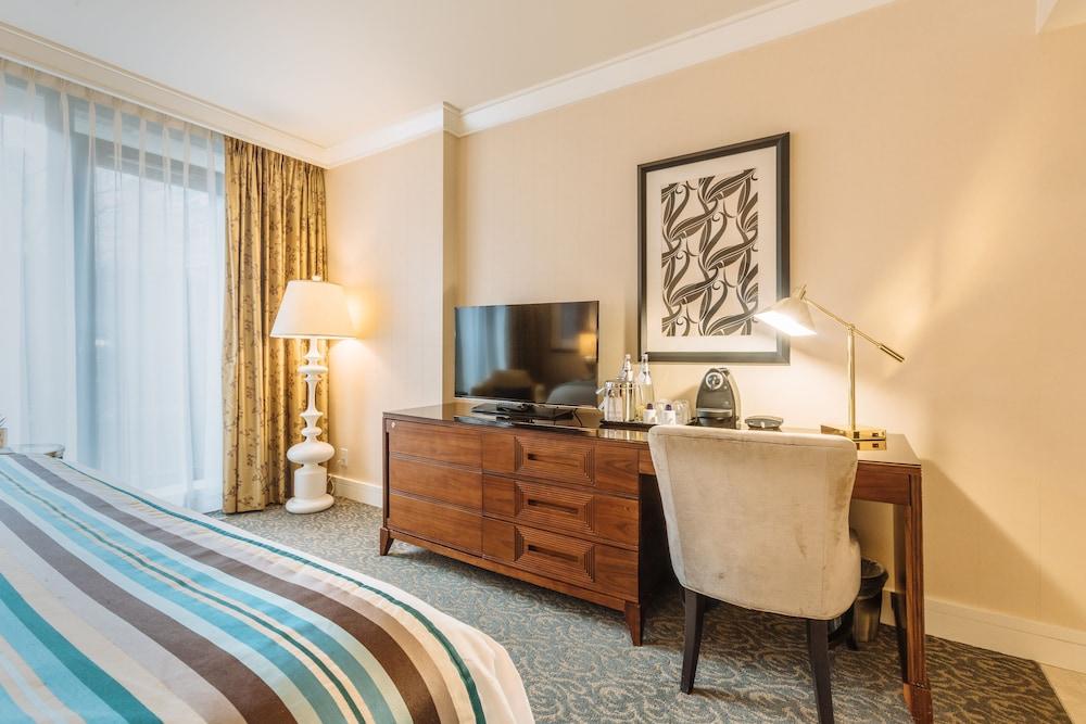 Hotel L'hermitage Vancouver