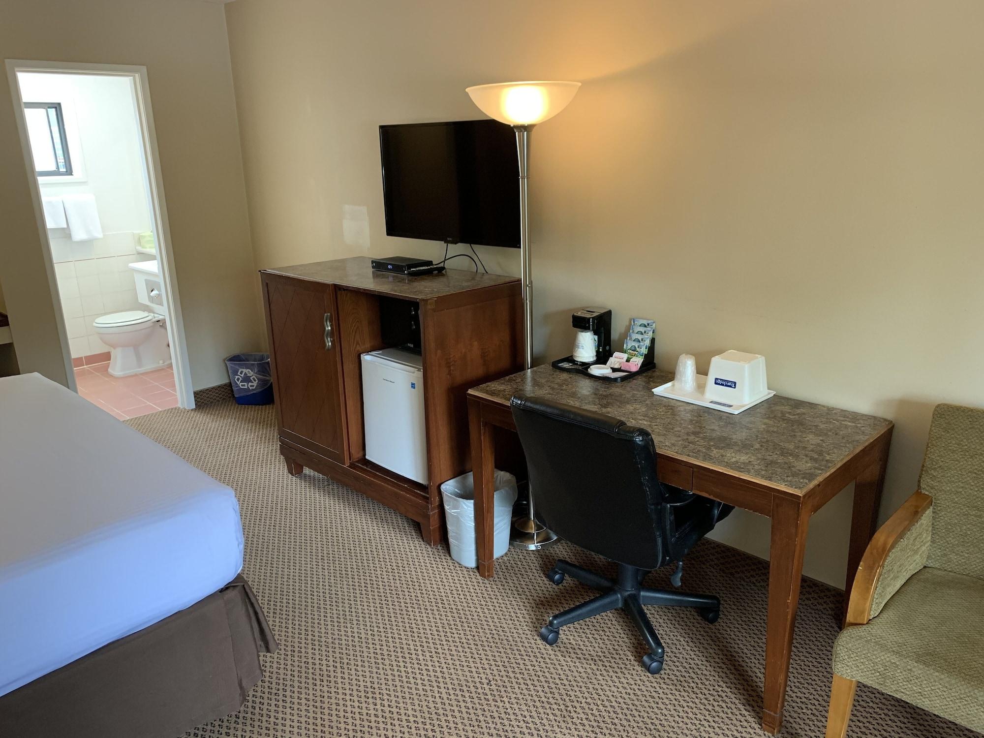 Travelodge By Wyndham Lions Gate 2* Vancouver