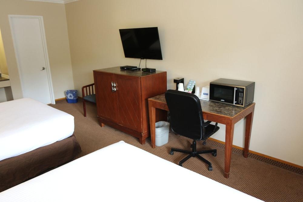 Motel Travelodge By Wyndham Lions Gate 2*